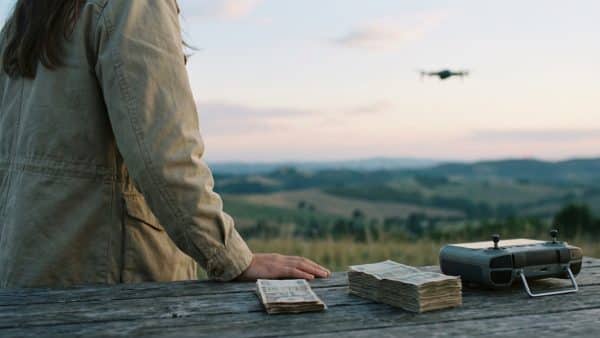 salaire pilote drone double body 1774379569